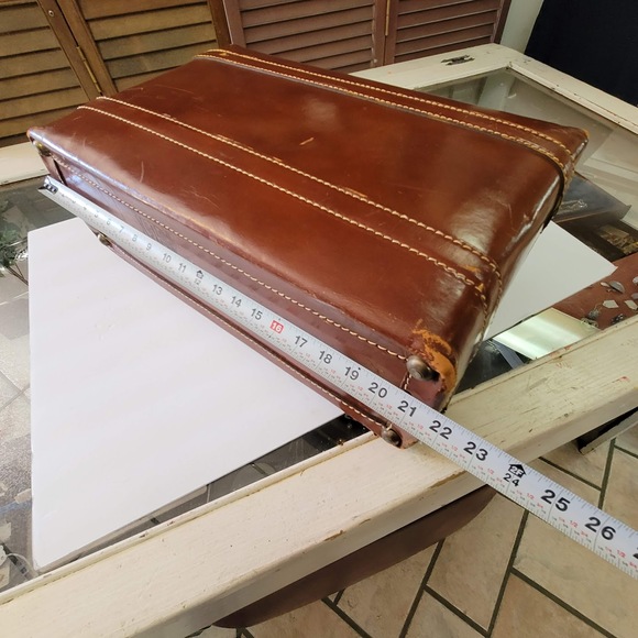Leather suitcase briefcase VINTAGE handles Brown/tan stiitching 1940s - Picture 5 of 16